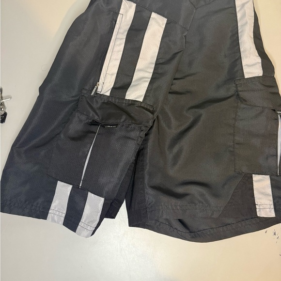 Trek Women Black Cycling Bicycle Trekking 2-Pocket Drawcord Shorts Size XL - Picture 3 of 4